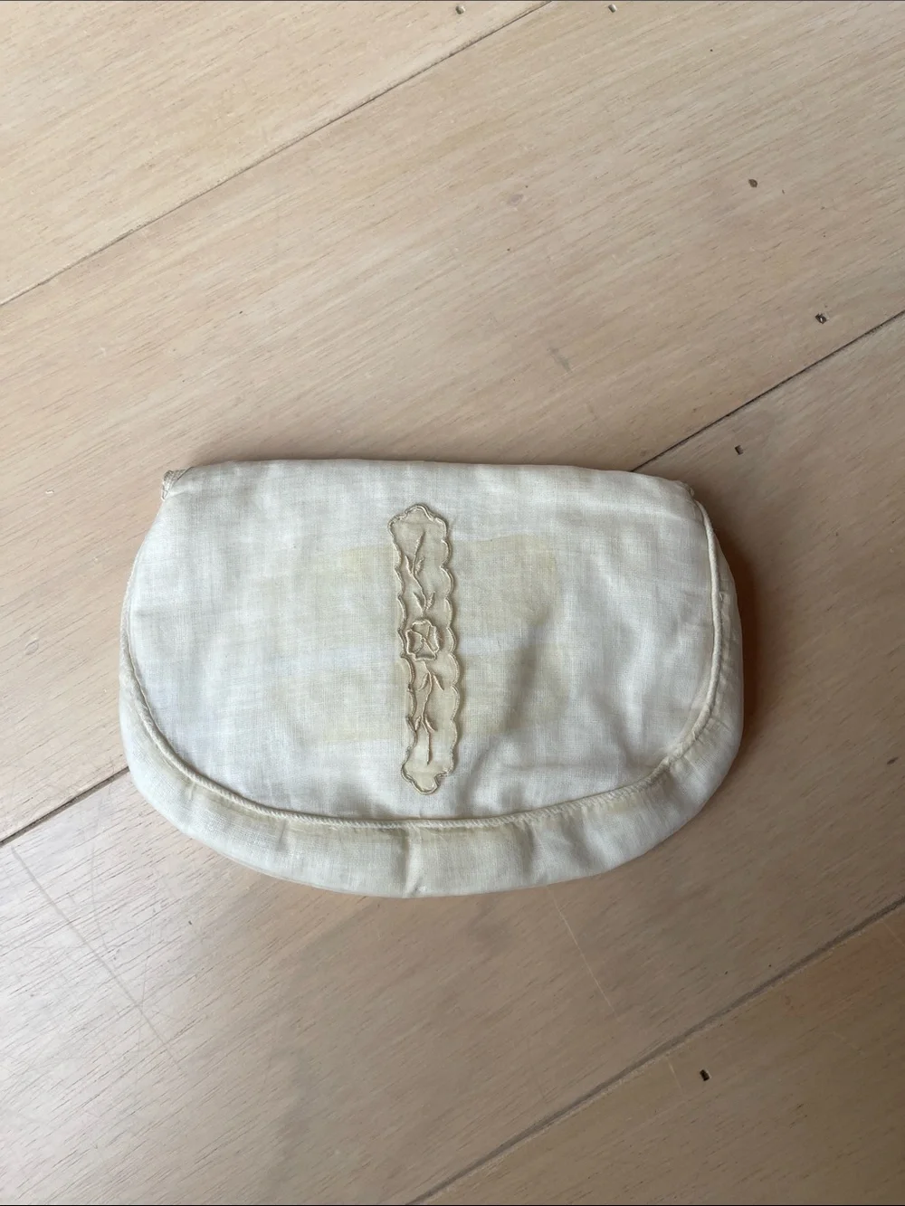 Vintage pouch